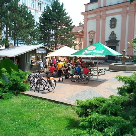 Apartments Rose Garden Decin Buitenkant foto