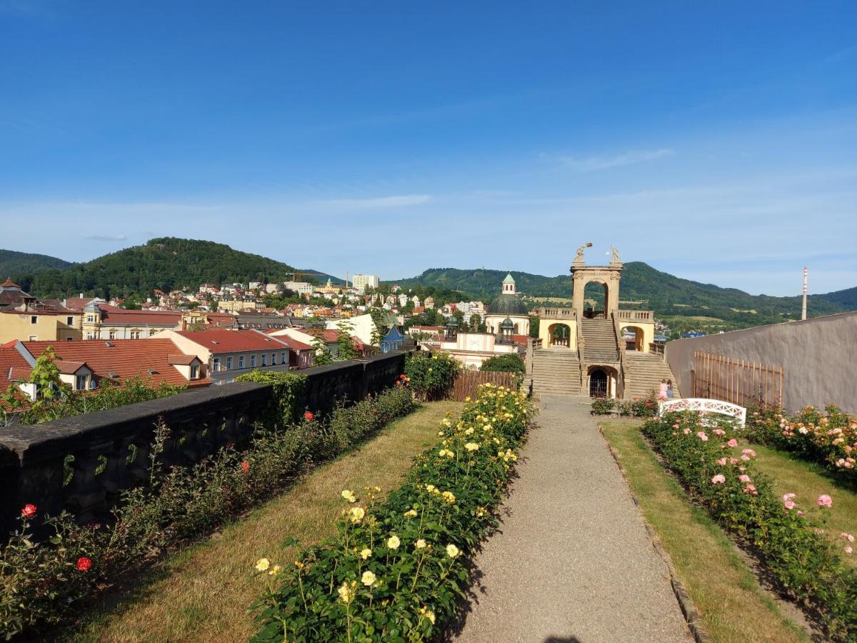 Apartments Rose Garden Decin Buitenkant foto
