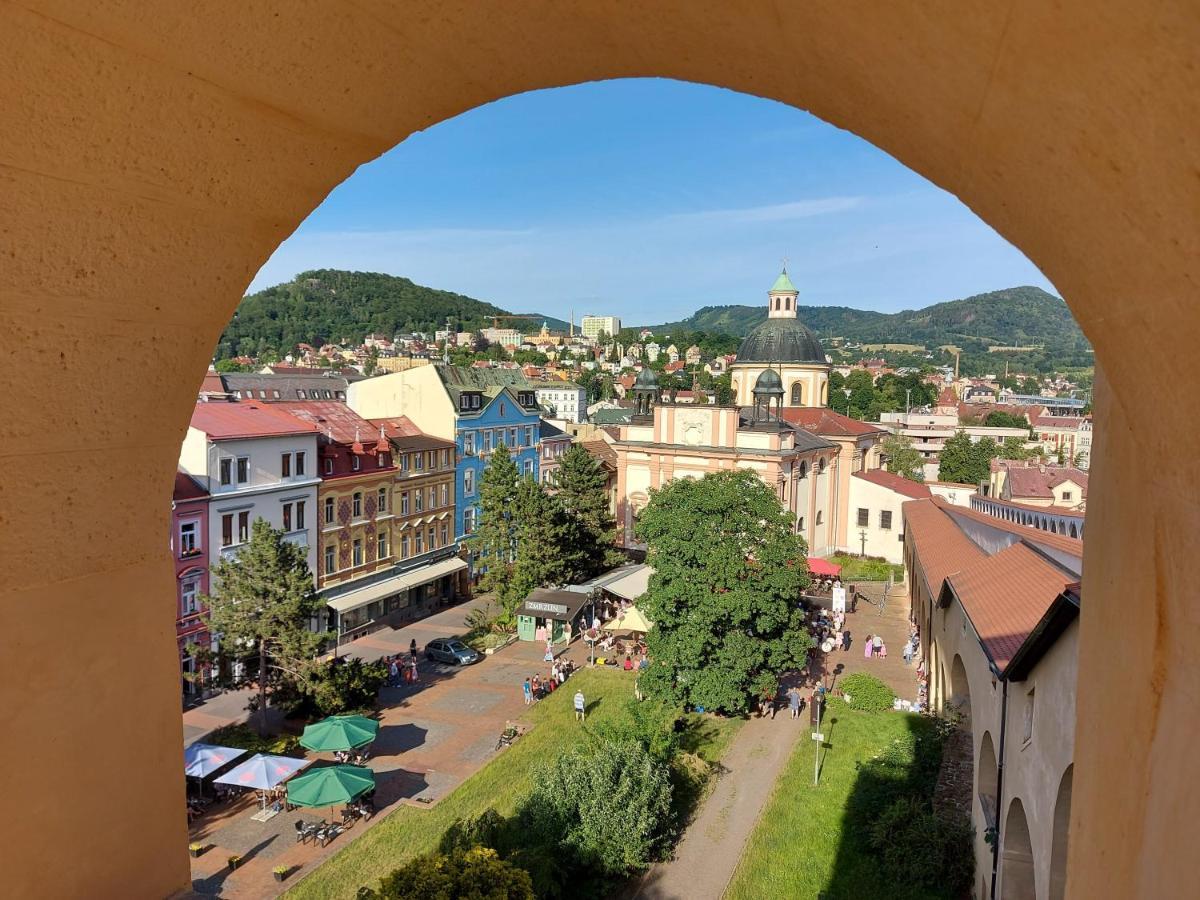 Apartments Rose Garden Decin Buitenkant foto
